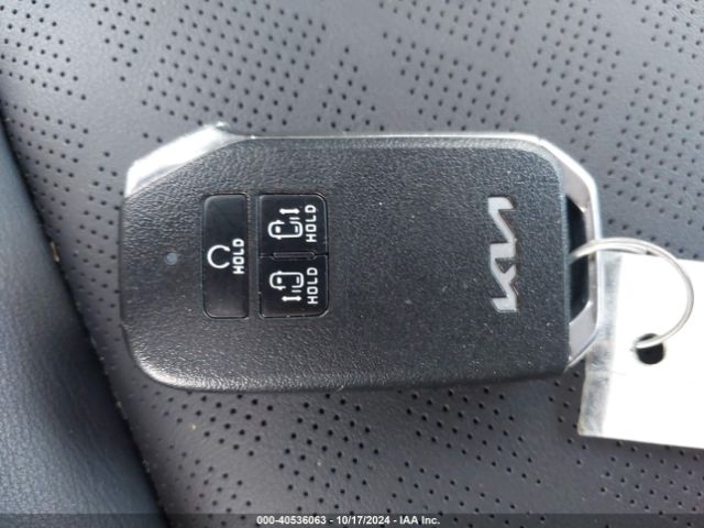 KNDNB4H37R6351858 KIA Carnival Mpv Lx Seat Package