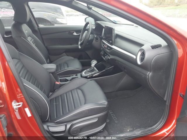 3KPF54AD2PE571964 KIA Forte Gt-line