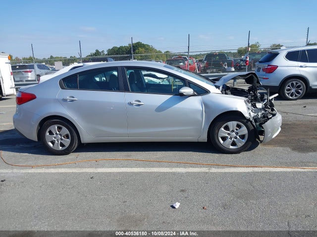 KIA FORTE LX 2015 KNAFK4A6XF5431209 Image 13