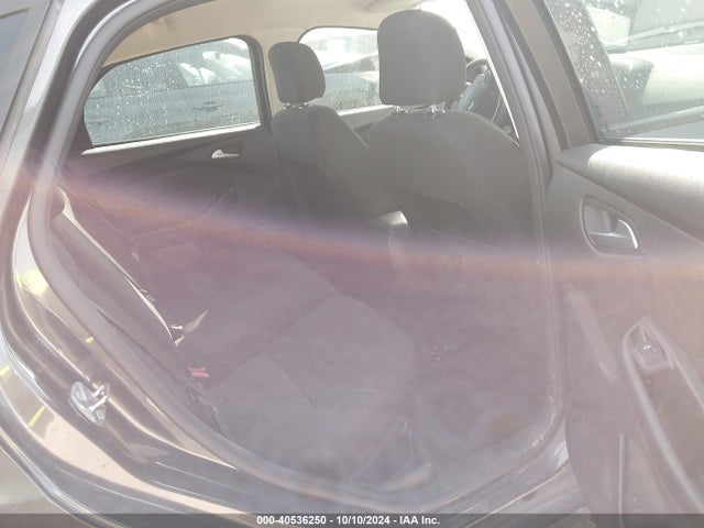 Ford FOCUS SE 2017 1FADP3K22HL324533 Image 8