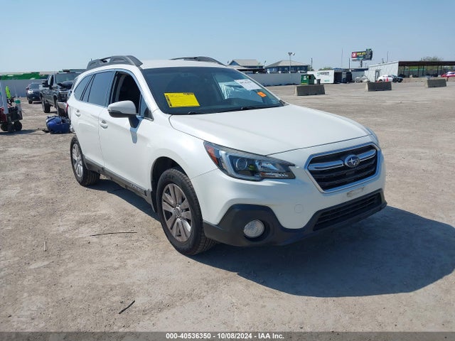 Subaru Outback 2.5i Premium 2018 4S4BSAFC0J3294604 Image 1