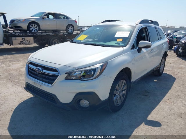 Subaru Outback 2.5i Premium 2018 4S4BSAFC0J3294604 Image 2