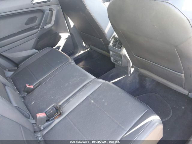 3VV2B7AX6JM003637 Volkswagen Tiguan 2.0t Se/2.0t Sel