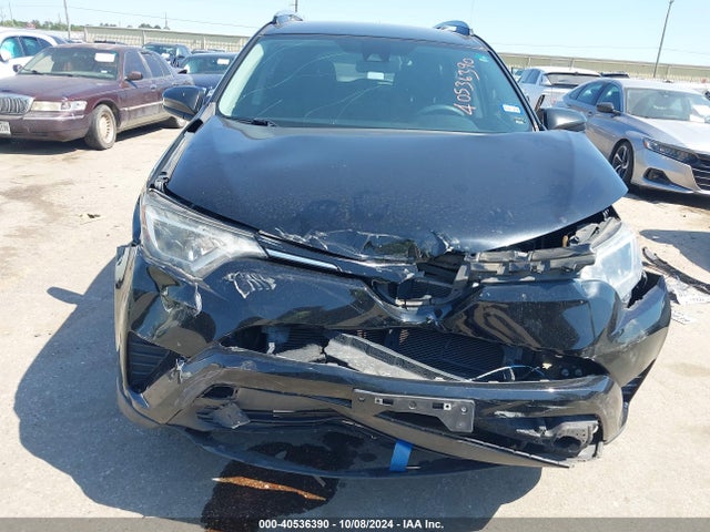 Toyota RAV4 LE 2018 2T3ZFREV0JW408414 Image 12