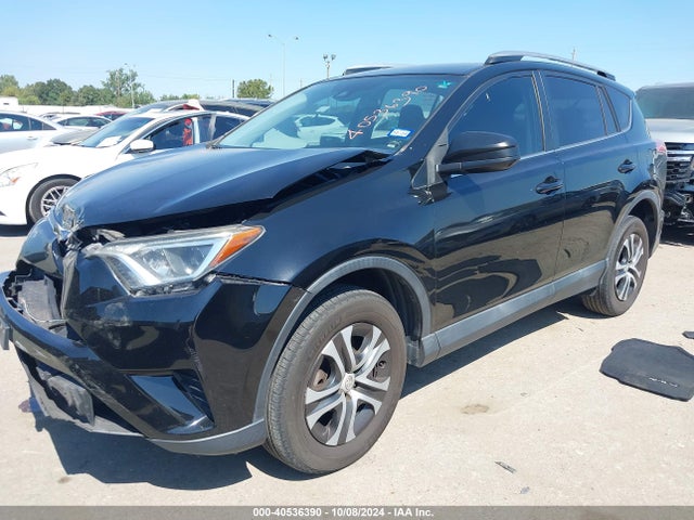 Toyota RAV4 LE 2018 2T3ZFREV0JW408414 Image 2