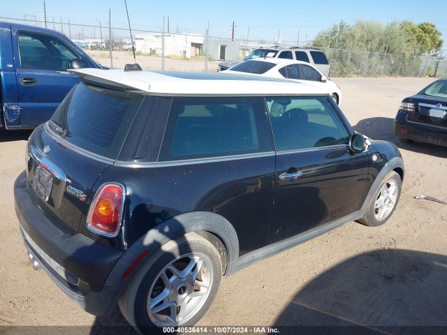2008 MINI COOPER S WMWMF73578TV37133 Photo 3