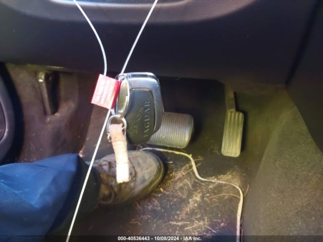 2011 JAGUAR XJ SAJWA2GB1BLV01430 Photo 10