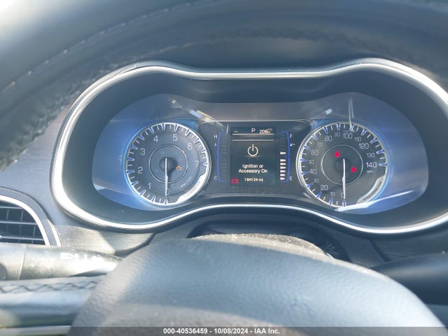Chrysler 200 Limited 2015 1C3CCCAB1FN621236 Image 7