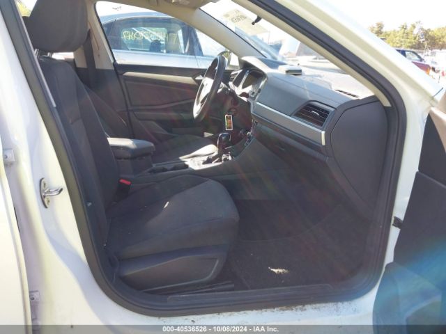 3VWC57BU3KM040142 Volkswagen Jetta 1.4t R-line/1.4t S/1.4t Se