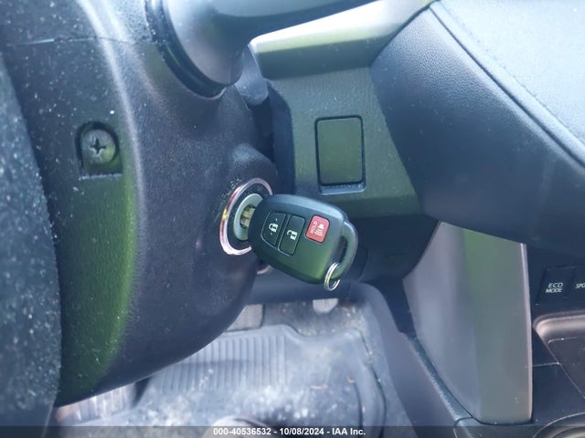 Toyota RAV4 LE 2017 2T3BFREV8HW583506 Image 11