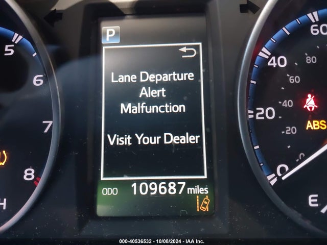 Toyota RAV4 LE 2017 2T3BFREV8HW583506 Image 15