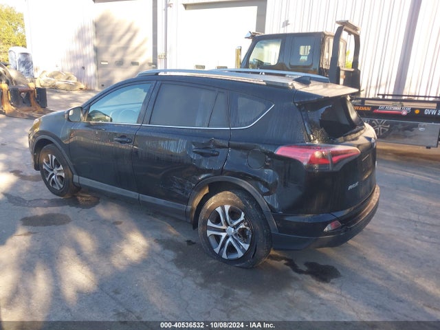 Toyota RAV4 LE 2017 2T3BFREV8HW583506 Image 3