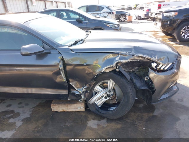 Ford Mustang V6 2015 1FA6P8AM2F5403470 Image 17