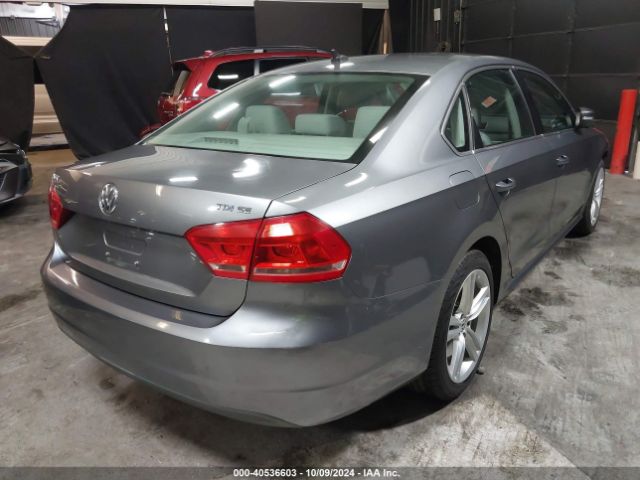 1VWBV7A36FC034394 Volkswagen Passat 2.0l Tdi Se