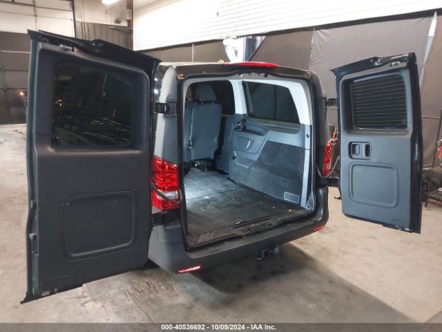 2018 MERCEDES-BENZ METRIS WD4PG2EE1J3443290 Photo 2