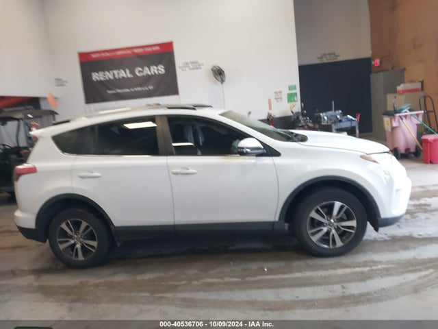 Toyota Rav4 Xle 2018 JTMWFREV7JD116565 Image 13