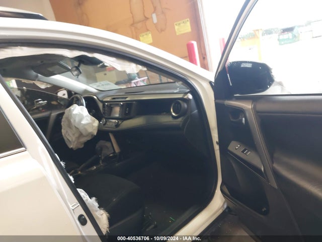 Toyota Rav4 Xle 2018 JTMWFREV7JD116565 Image 5