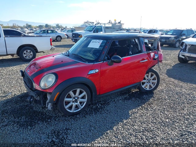 2009 MINI COOPER S WMWMF73549TW81207 Photo 1