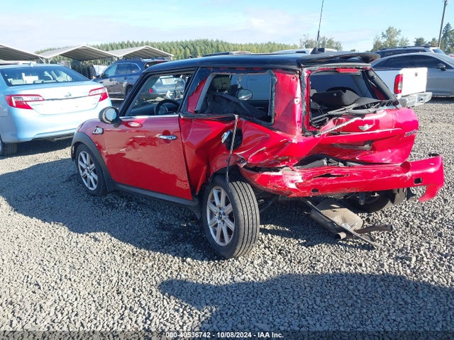 2009 MINI COOPER S WMWMF73549TW81207 Photo 2