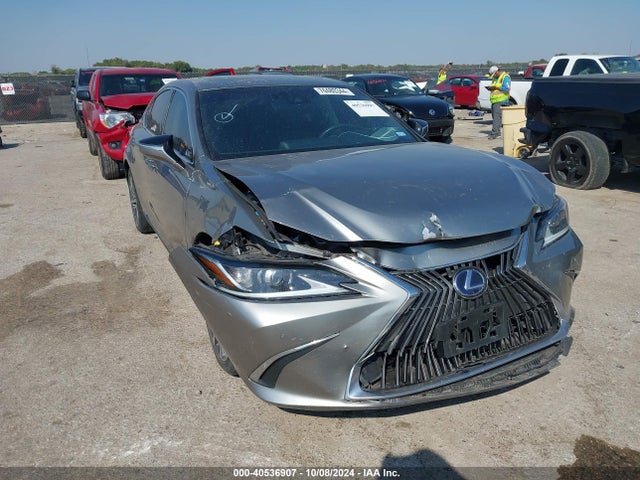 Lexus ES 300H 2019 58AB21B14KU003059 Image 1