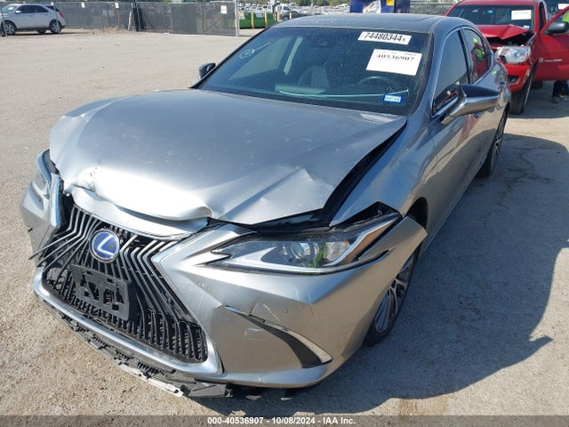 Lexus ES 300H 2019 58AB21B14KU003059 Image 6