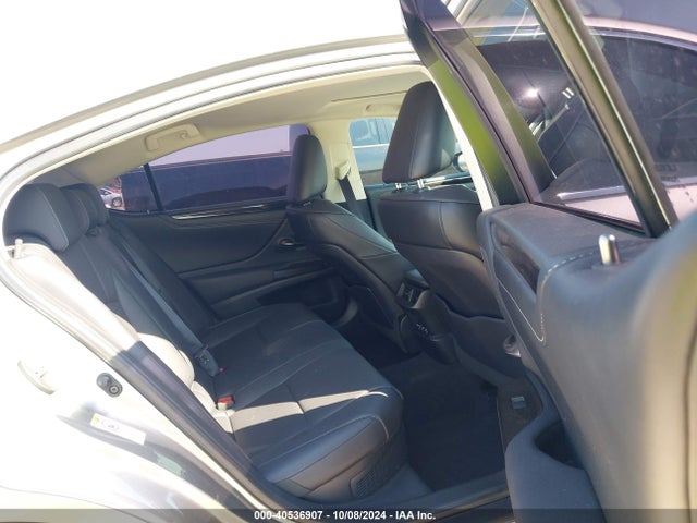 Lexus ES 300H 2019 58AB21B14KU003059 Image 8