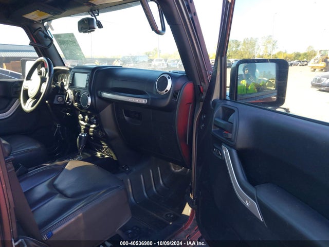 1C4BJWEG0GL169443 Jeep Wrangler Unlimited Sahara