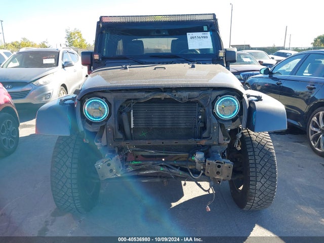 1C4BJWEG0GL169443 Jeep Wrangler Unlimited Sahara
