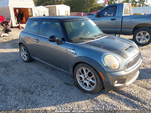 2009 MINI COOPER S WMWMF73559TW84780 Photo 0