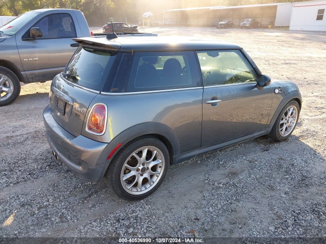 2009 MINI COOPER S WMWMF73559TW84780 Photo 3