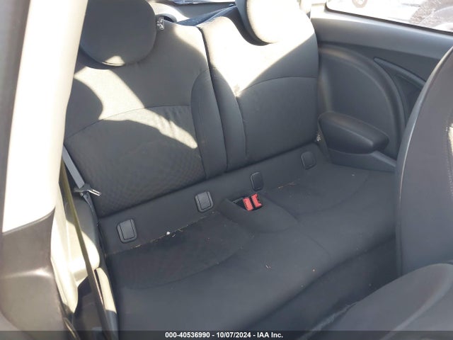 2009 MINI COOPER S WMWMF73559TW84780 Photo 7