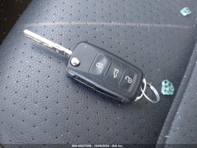 3VWL17AJ0HM205267 Volkswagen Jetta 1.8t Sel