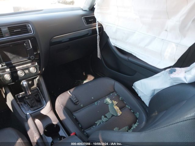 3VWL17AJ0HM205267 Volkswagen Jetta 1.8t Sel
