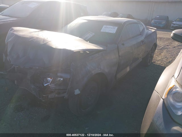 Chevrolet Camaro 1lt 2018 1G1FB1RX4J0169944 Image 2