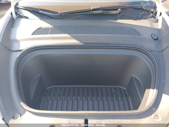 2021 TESLA MODEL Y 5YJYGDEE9MF288375 Photo 9