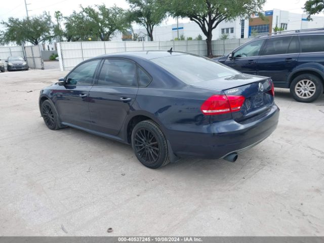 1VWAT7A33FC007638 Volkswagen Passat 1.8t S