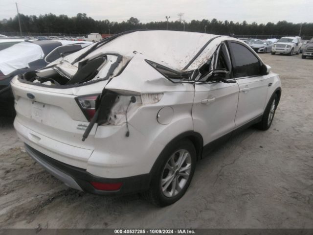 1FMCU0HDXJUD14592 Ford ESCAPE SEL