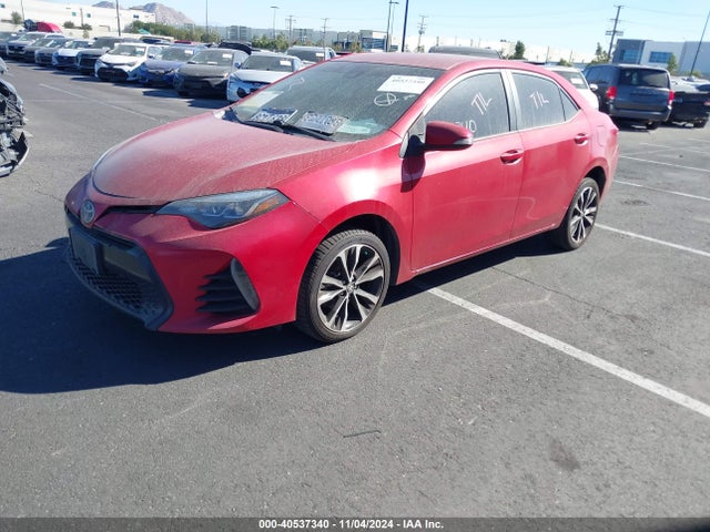 Toyota COROLLA SE 2018 5YFBURHE5JP829221 Image 2