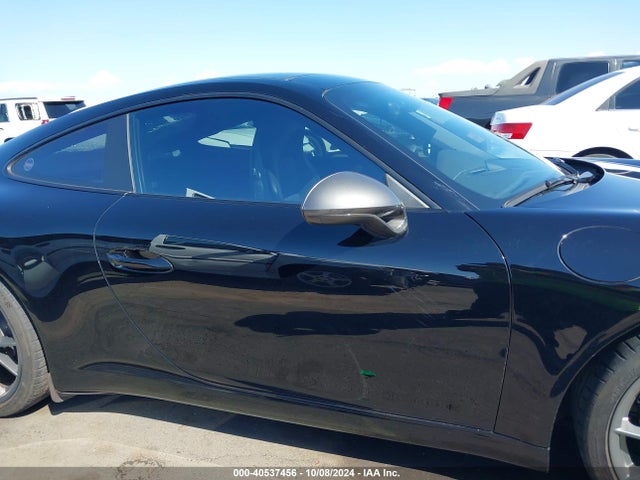 Porsche 911 Carrera T 2018 WP0AA2A94JS106063 Image 13