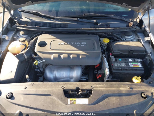 Chrysler 200 Limited 2015 1C3CCCAB4FN703557 Image 10