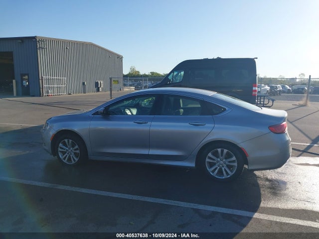 Chrysler 200 Limited 2015 1C3CCCAB4FN703557 Image 15