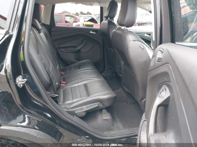 1FMCU9J9XJUD37882 Ford Escape Titanium