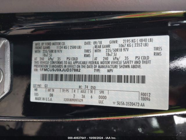 1FMCU9J9XJUD37882 Ford Escape Titanium