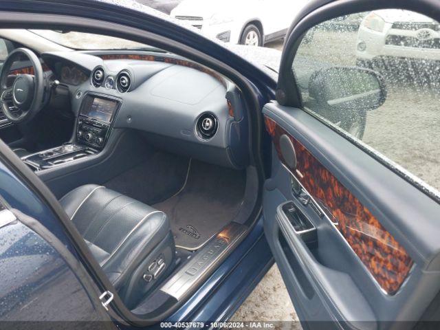 2011 JAGUAR XJ SAJWA2GB0BLV01824 Photo 4