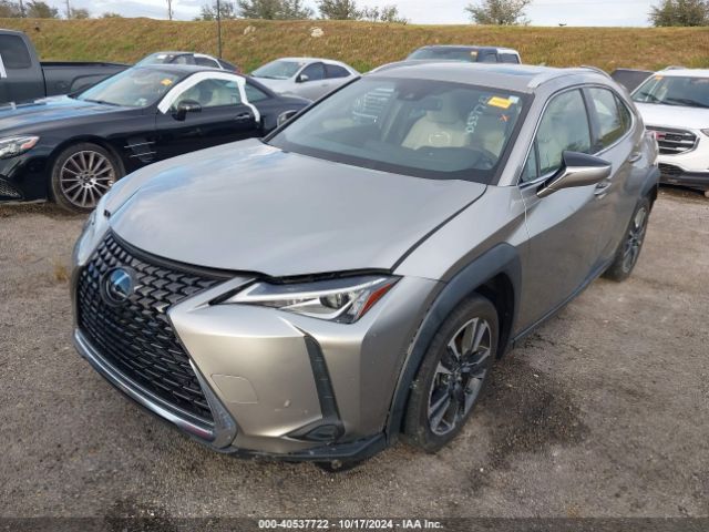 JTHX3JBH8M2032220 Lexus UX 200