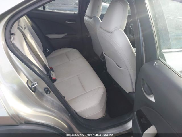 JTHX3JBH8M2032220 Lexus UX 200