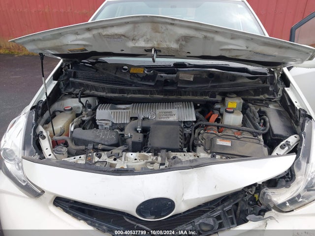 Toyota Prius V Two 2015 JTDZN3EU6FJ031083 Image 10