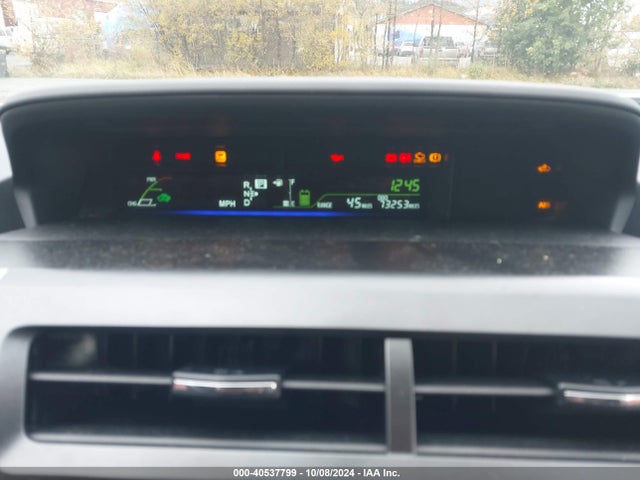 Toyota Prius V Two 2015 JTDZN3EU6FJ031083 Image 7