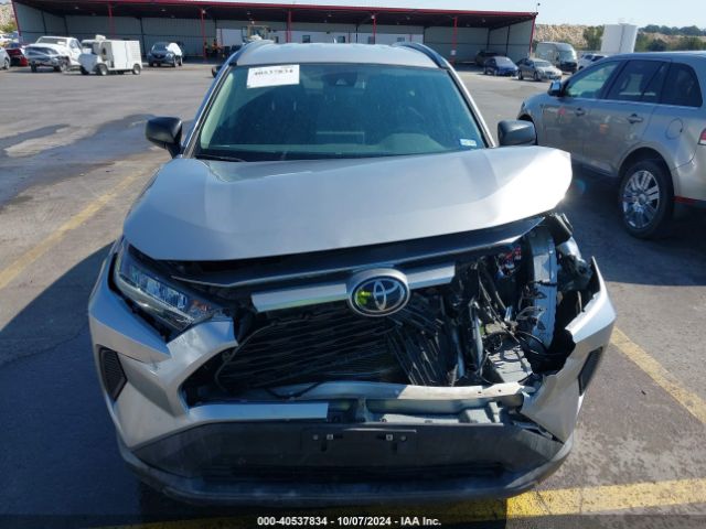 2T3H1RFVXMC143130 Toyota RAV4 LE