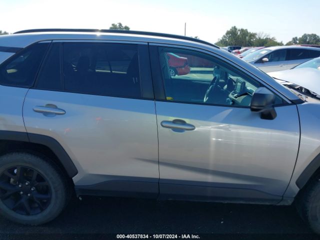 2T3H1RFVXMC143130 Toyota RAV4 LE